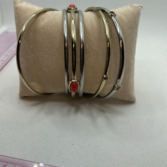 JESSICA SIMPSON Gold/ Silver toned Stacked Bangle Bracelets - Picture 2 of 4